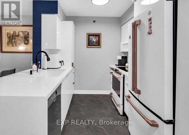 Building Photo - 35 Saranac Blvd