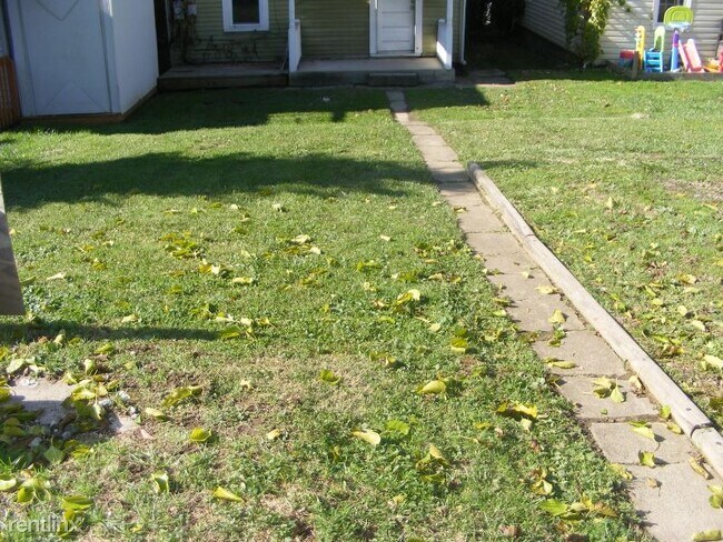 Building Photo - 4 br, 1 bath House - 334 Duss Ave