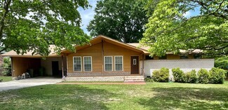 Building Photo - 514 Knollwood Dr