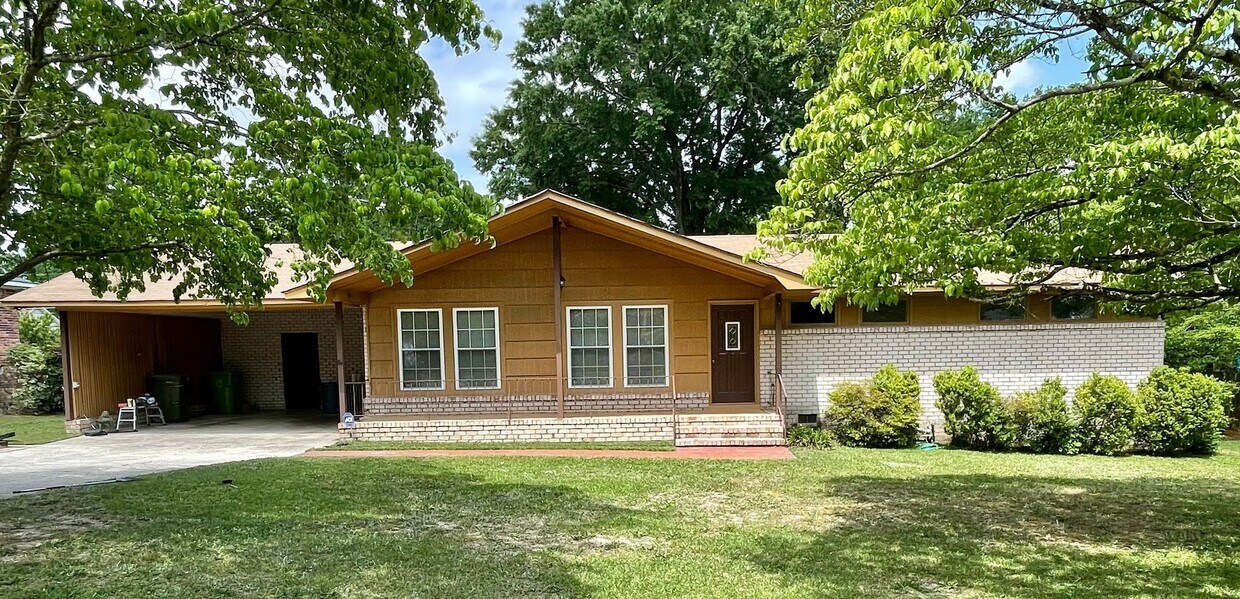 Foto principal - Garners Ferry / VA area
