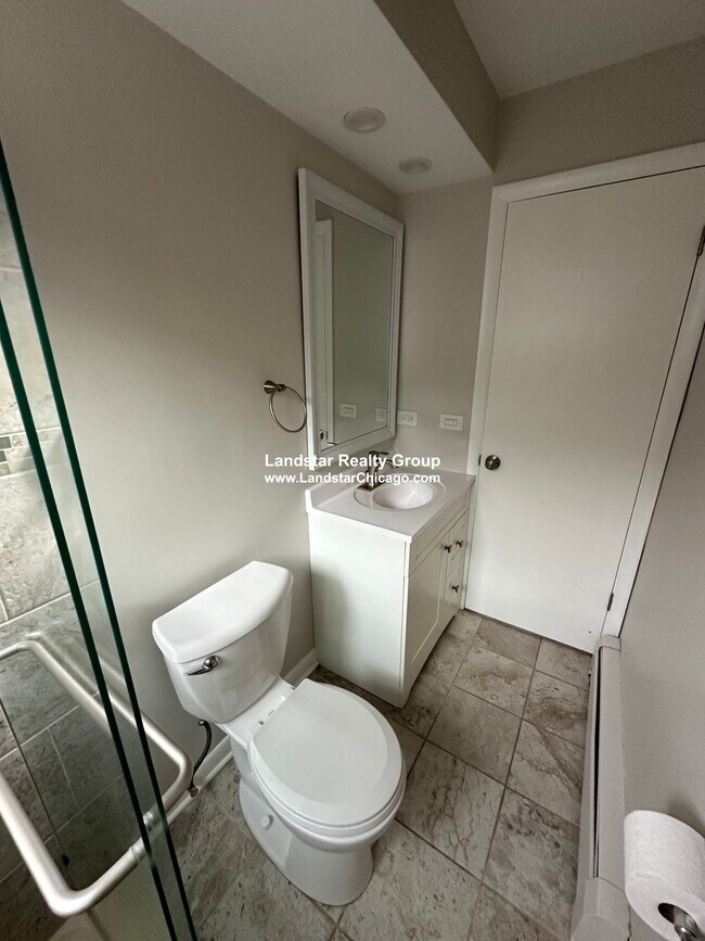 Foto del edificio - 1500 W Touhy Ave