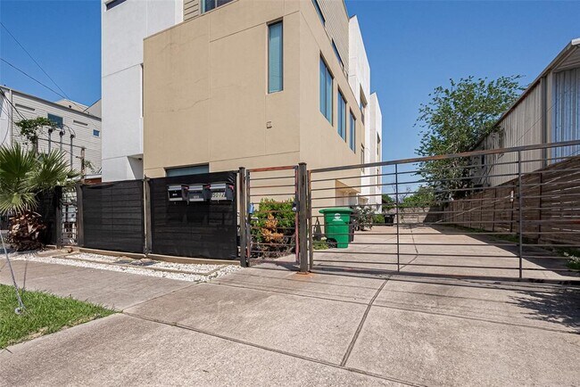 Foto del edificio - 5012 Cornish St