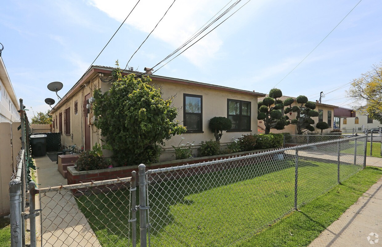 Foto del edificio - 1214-1220 E 18th St