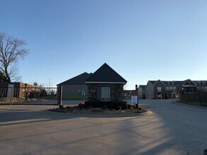 Building Photo - 3107 Blue Sky Dr