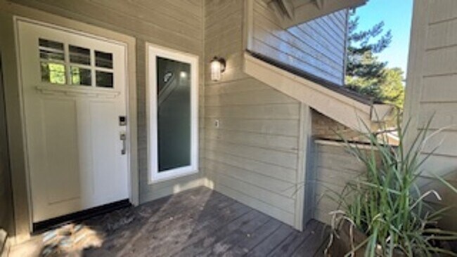 Foto del edificio - Stunning Tree-House Living with Beach Access - Hidden Beach Area