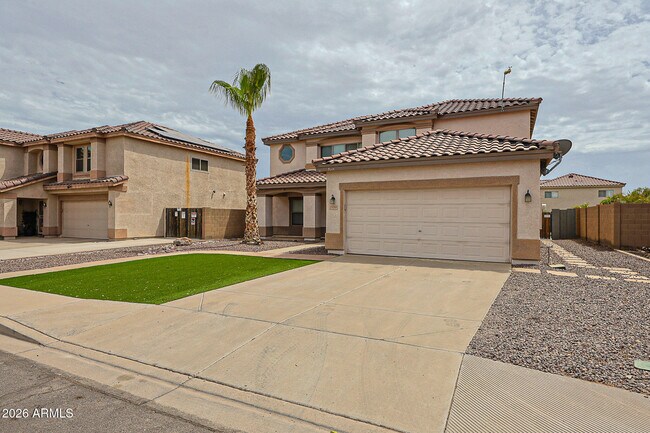 Foto del edificio - 15569 W Gelding Dr