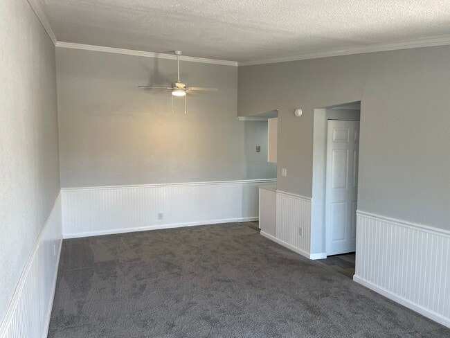 Building Photo - Bottlebrush Apartments