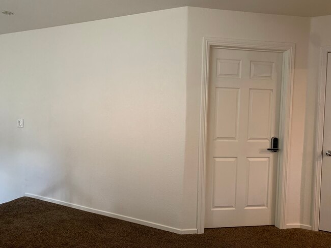 Building Photo - 9160 Promising Ct