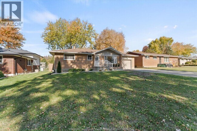 Photo du bâtiment - 98 Commissioner Dr