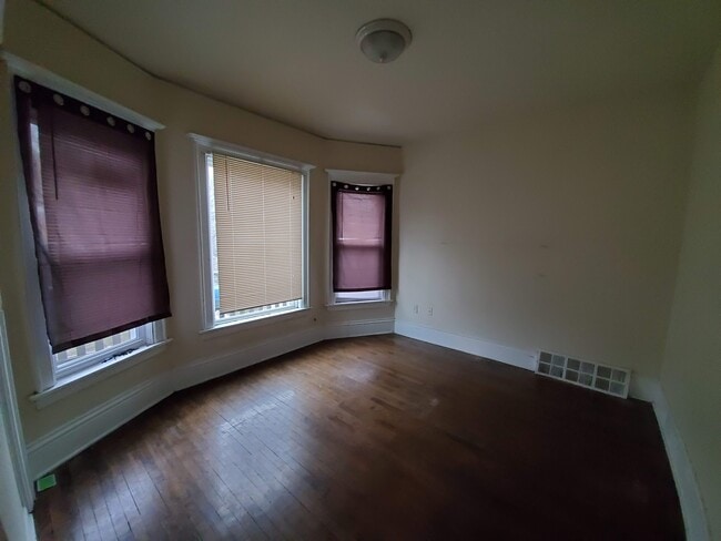 Building Photo - 201 N 37th St