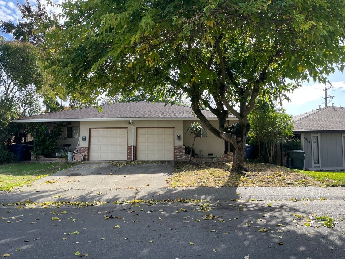 60006002 Rye Way, Carmichael, CA 95608 Townhome Rentals in Carmichael CA