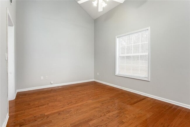 Building Photo - 430 Auldon Ct SE