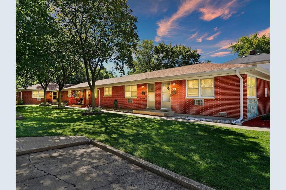 434 Filweber Ct Unit 4, Antioch, IL 60002 Room for Rent in Antioch