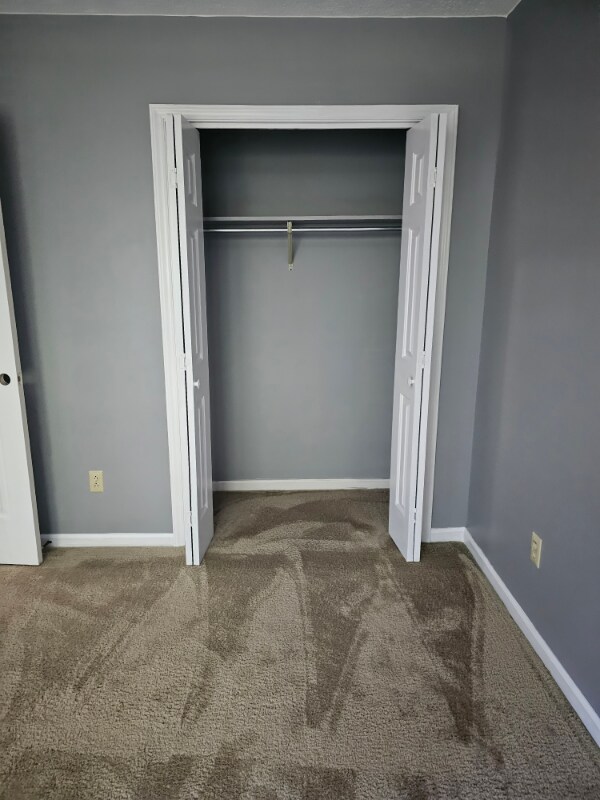 Foto del edificio - 611 Spring Hill Rd