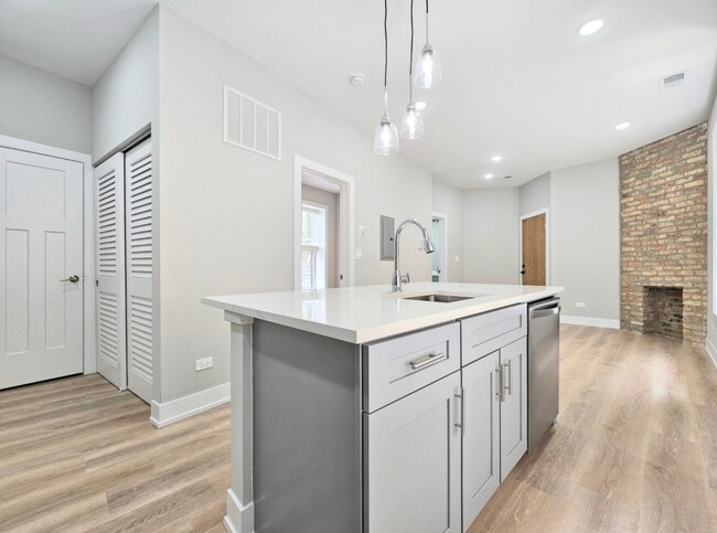 Foto del edificio - 428 W Belden Ave