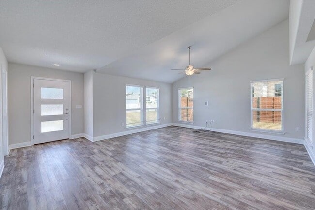 Building Photo - 2105 Valley Forge Cove