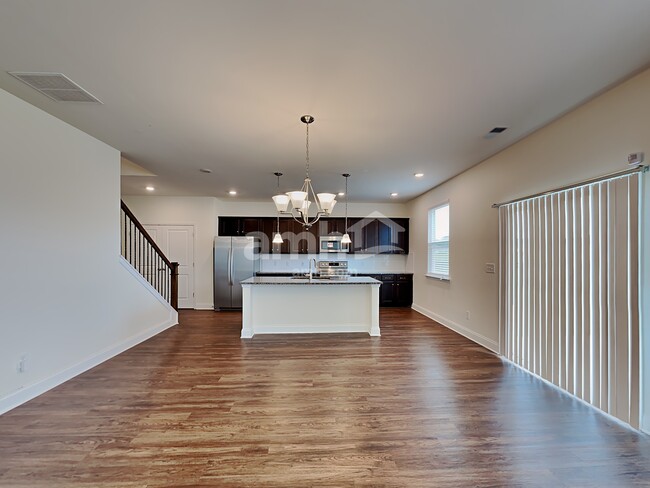 Building Photo - 420 Levon Ct