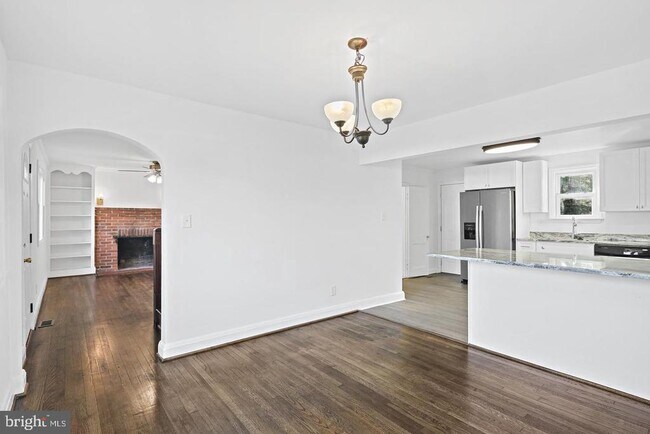 Foto del edificio - 423 Ingleside Ave