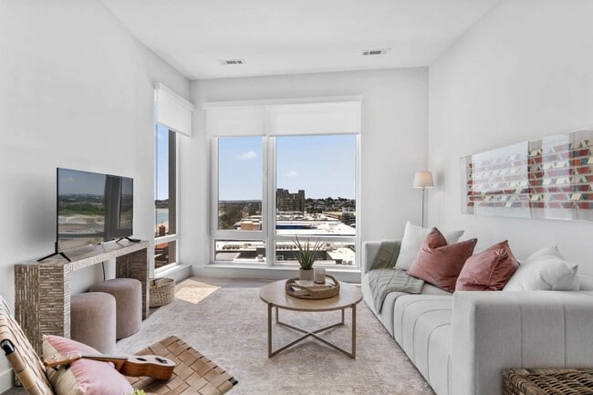 Building Photo - The Robinson