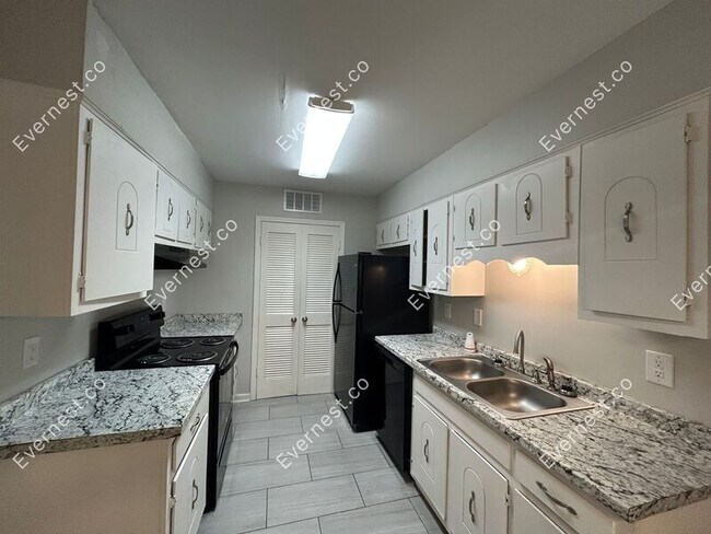 Foto del edificio - 5733 Fox Bend Ave
