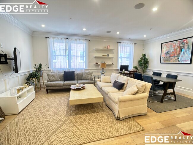 Foto del edificio - 205 E St. Unit 12N