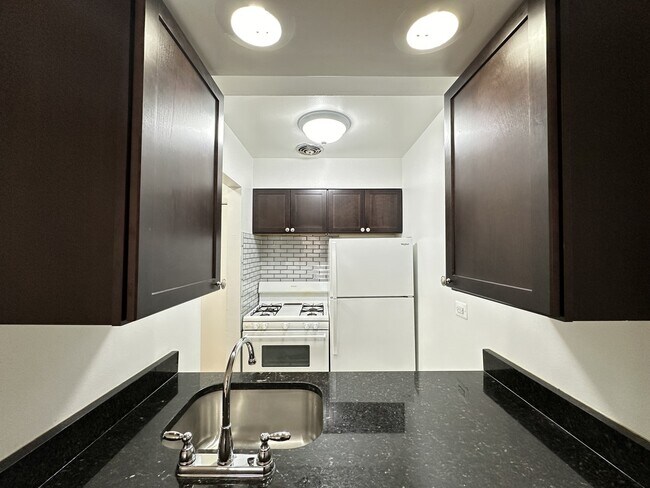 Foto del edificio - 6830 N Sheridan Rd
