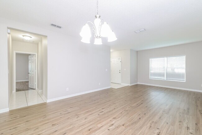 Foto del edificio - 4602 Caverns Dr