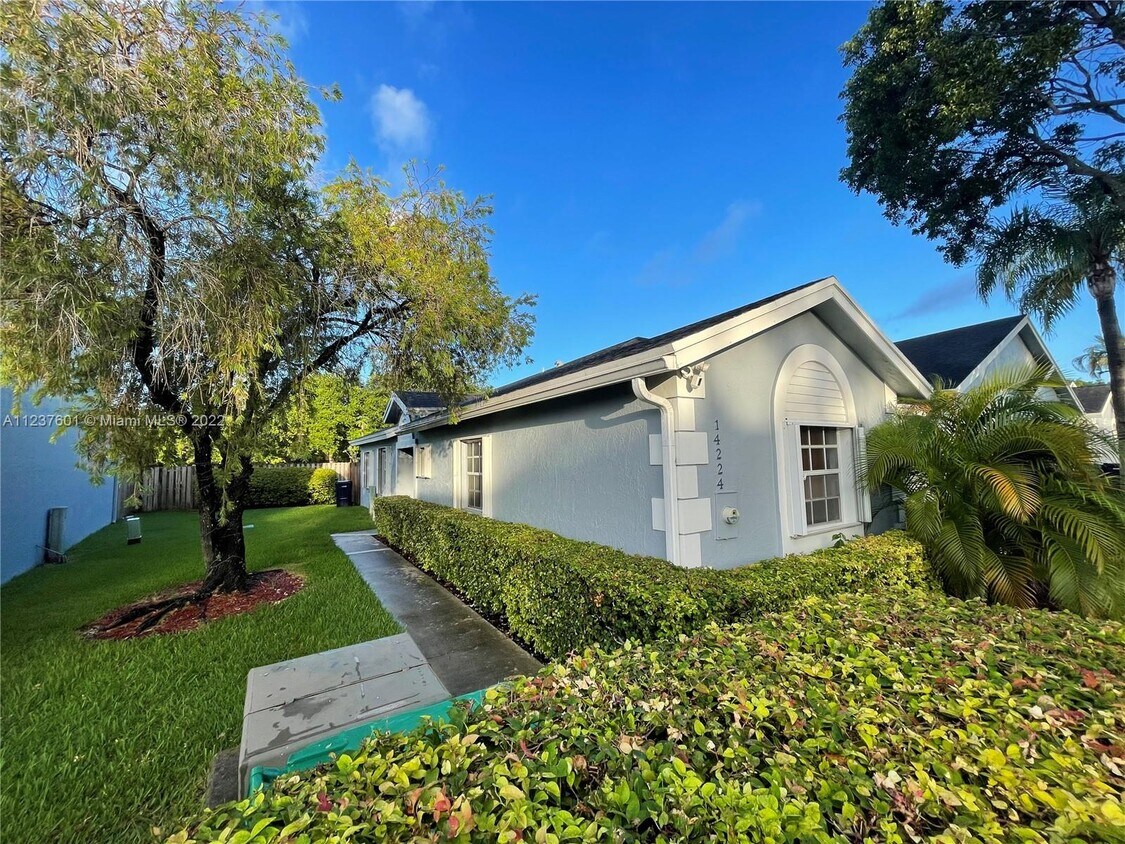 14224 SW 97th Terrace, Miami, FL 33186 Townhouse for Rent in Miami