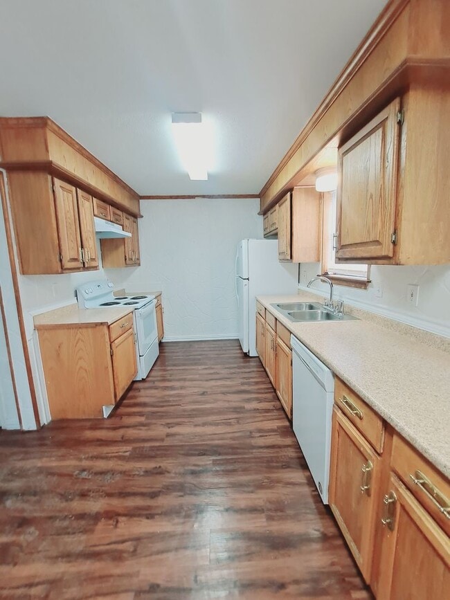 Foto del edificio - Affordable 3/2/1 Available Now!