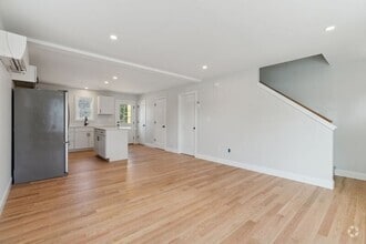 Building Photo - 6 Legacy Ln