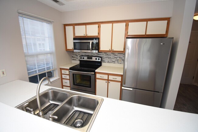 Photo - 4990 Windsor Green Way Townhome