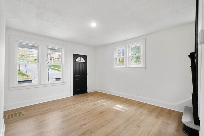 Foto del edificio - 1117 McNeilly Ave