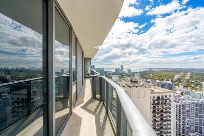 Foto del edificio - 55 SW 9th St