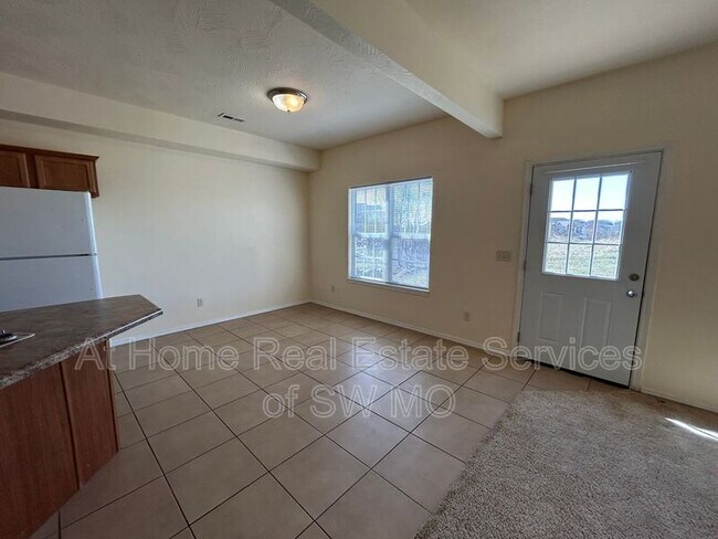 Foto del edificio - 1101 N Missouri Dr