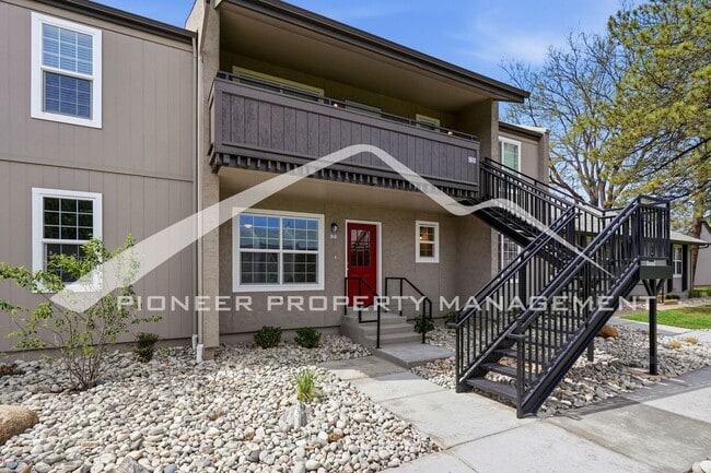 Building Photo - 2301 E Fremont Ave