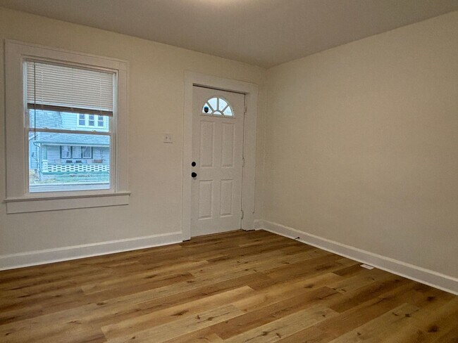 Foto del edificio - 83 N Ewing St