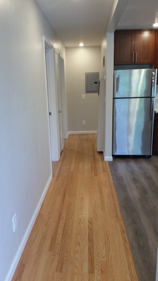 Building Photo - 1600 Edith St