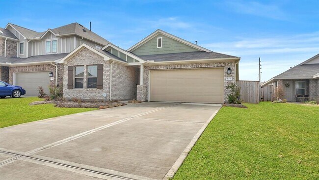 Building Photo - 814 Deerhurst Ln