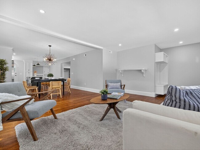 Foto del edificio - 111 Sharon St