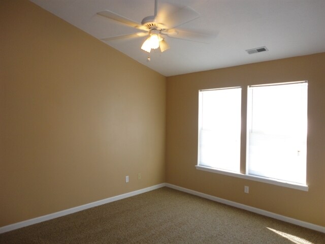 Foto del edificio - 2154 Meadow Glen Blvd