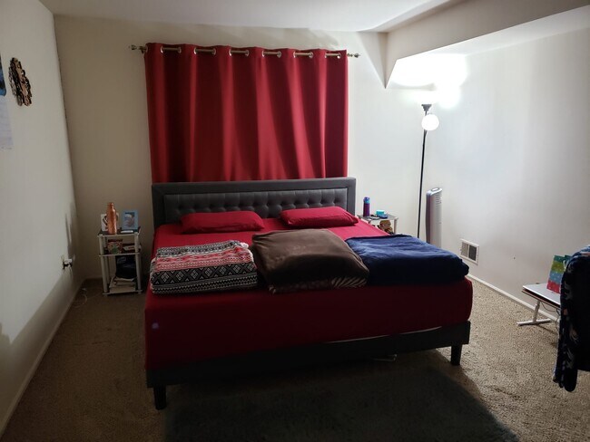 Foto del edificio - 522 Sharon Garden Ct