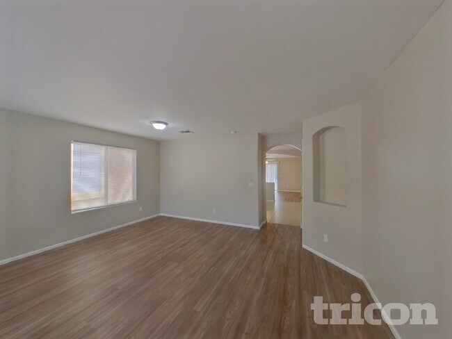 Foto del edificio - 40399 W Thornberry Ln