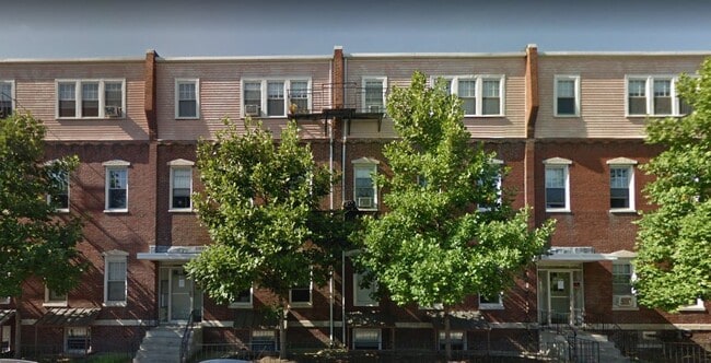 Building Photo - 168 North Beacon St