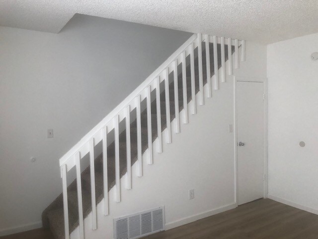 Foto del edificio - 1349 Soaring Eagle Dr