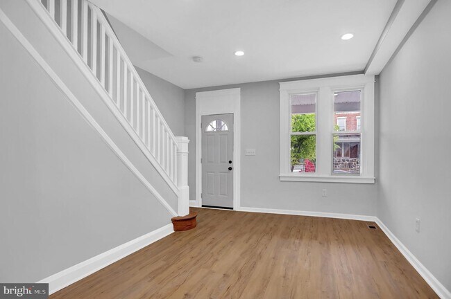 Building Photo - 2703 Ashland Ave