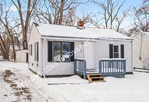 Building Photo - 2156 E Parkwood Ave