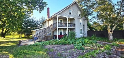 Building Photo - 636 Blooming Glen Rd
