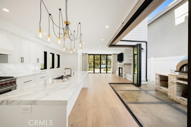 Foto del edificio - 616 Acacia Ave