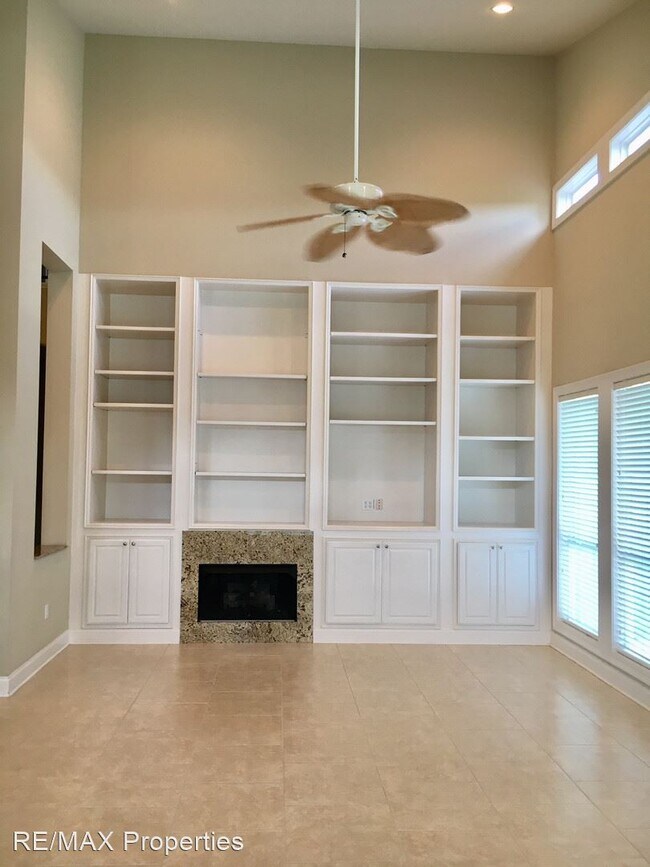 Building Photo - 5 br, 3 bath House - 6198 Royal Palms Court