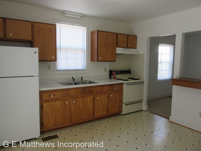 Building Photo - 2 br, 1 bath House - 3225 Cox Road